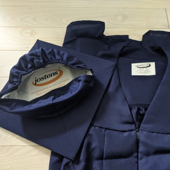 Unisex Jostens Graduation Gown Size 5'7 -5'9 Navy Blue - Picture 1 of 3